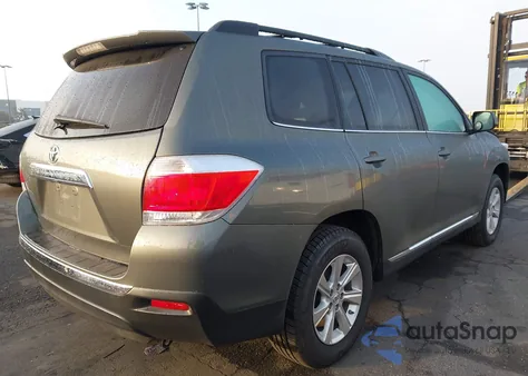 2012 Toyota Highlander Base V6 z USA, uszkodzony, nr VIN 5TDZK3EH9CS088081